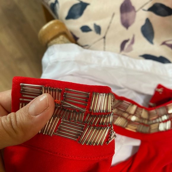 XS Guess RED Halter - NEW - Picture 5 of 5